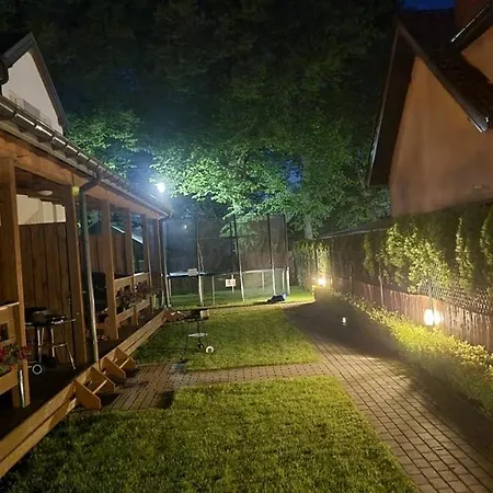 Lipowa Aleja Holiday home *